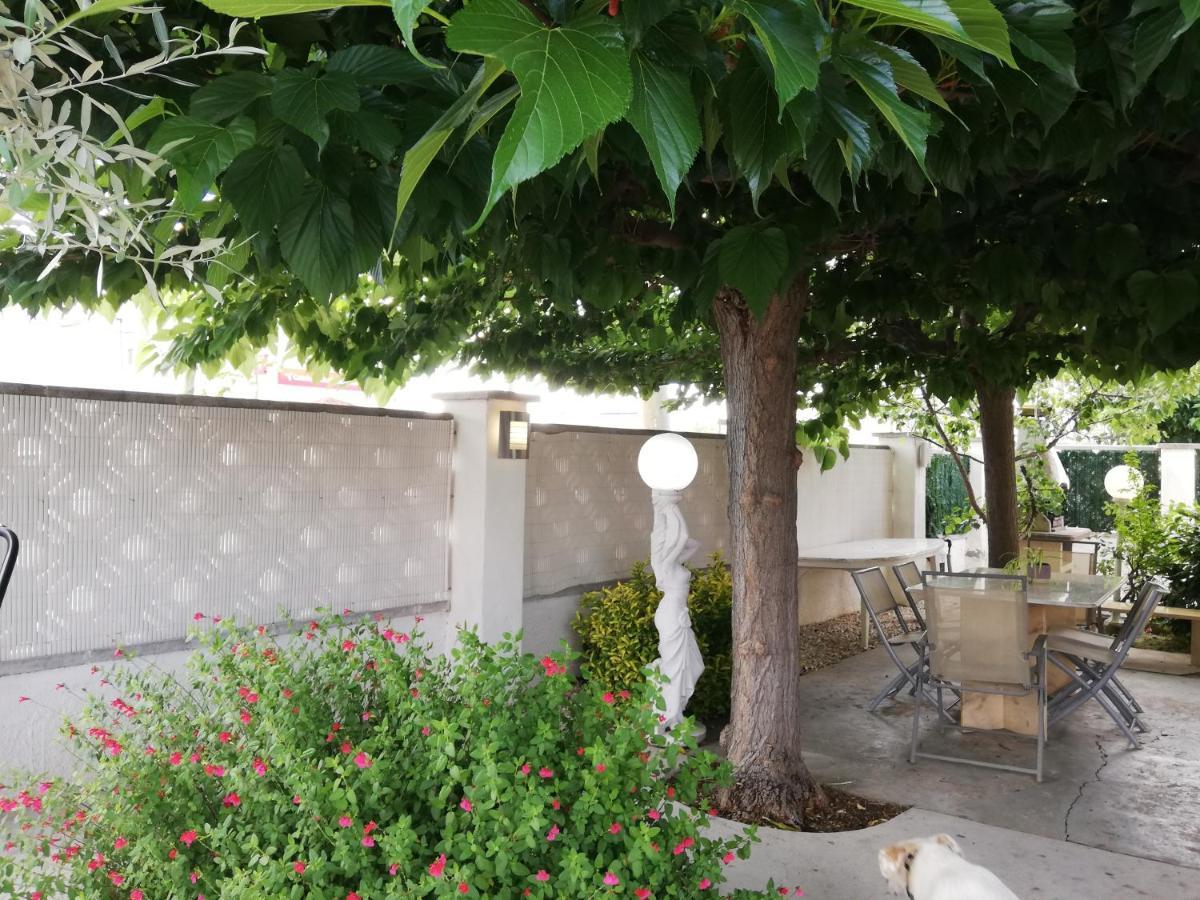 Villa Leones Ampuriabrava Exterior foto
