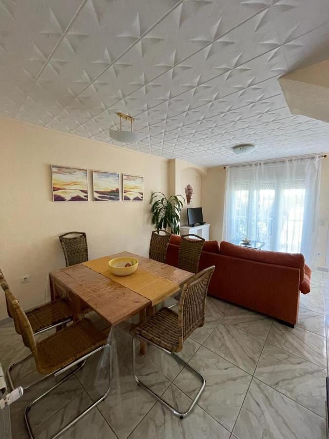 Villa Leones Ampuriabrava Exterior foto